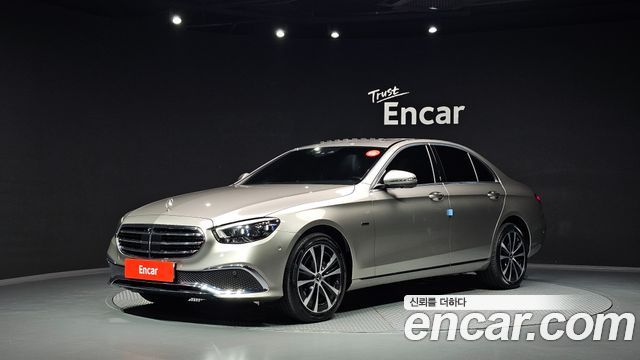 Mercedes-Benz E-Class E300e 4MATIC Exclusive — пробег 82 203 км — фото 1 из 5