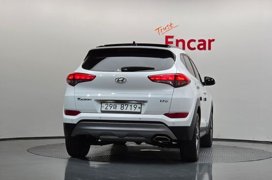 Hyundai Tucson Diesel 1.7 2WD Premium — пробег 137 529 км — фото 4 из 5