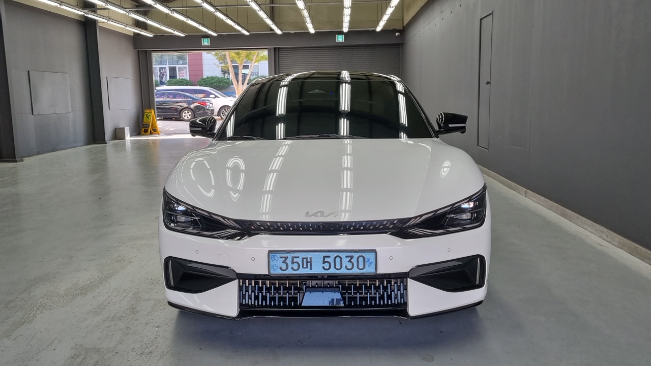 Kia EV6 из Кореи Encar