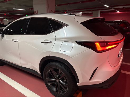 Lexus NX Premium — пробег 14 000 км — фото 2 из 5