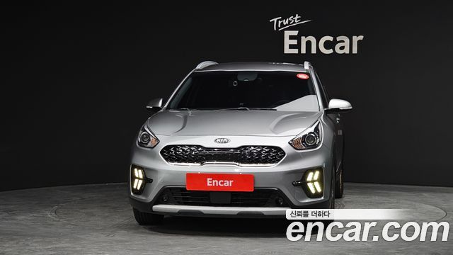 Kia Niro 1.6 HEV Prestige — пробег 127 190 км — фото 3 из 5