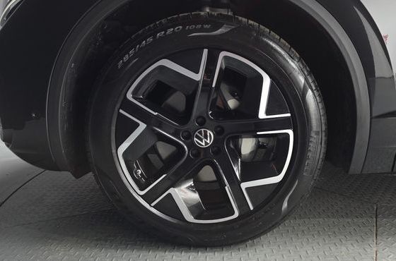 Volkswagen Touareg 3.0 TDI Prestige — пробег 33 км — фото 5 из 5