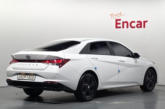 Hyundai AVANTE Smart — пробег 71 909 км — фото 2 из 5