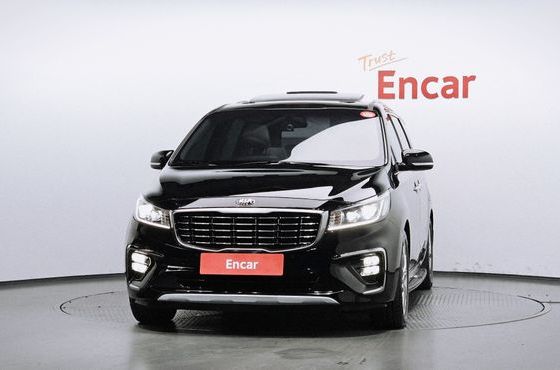 Kia Carnival 9-Seater Prstige — пробег 73 587 км — фото 3 из 5
