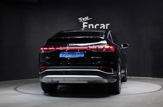 Audi Q4 e-tron 45 Premium Sportback — пробег 1 117 км — фото 4 из 5