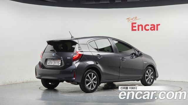 Toyota Prius из Кореи Encar