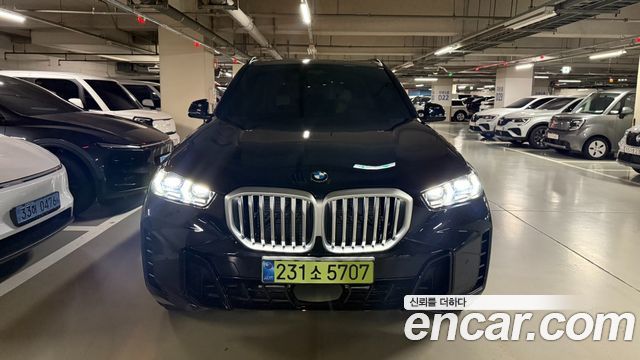 BMW X5 xDrive 40i M Sport — пробег 700 км — фото 1 из 5