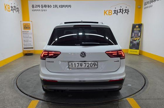Volkswagen Tiguan 2.0 TDI 4Motion Prestige — пробег 75 263 км — фото 4 из 5