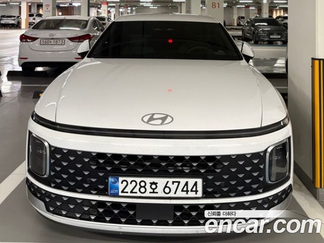 Hyundai Grandeur 2,5 Gasoline 2WD Premium — пробег 14 800 км — фото 1 из 5