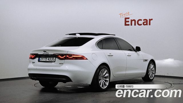 Jaguar XF 20d Portfolio — пробег 126 956 км — фото 2 из 5