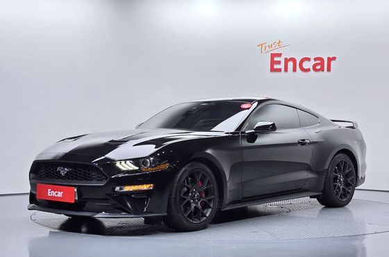 Ford Mustang Coupe — пробег 49 982 км — фото 1 из 5