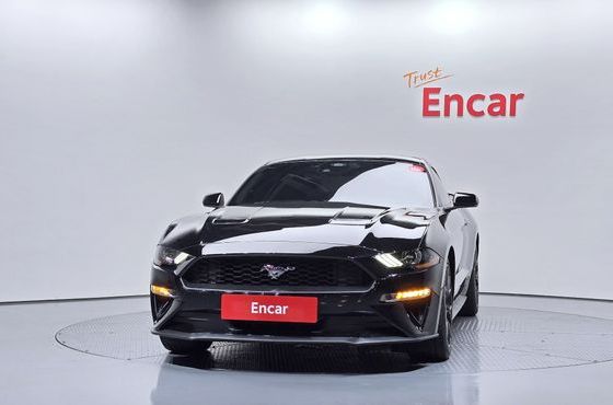 Ford Mustang Coupe — пробег 49 982 км — фото 3 из 5