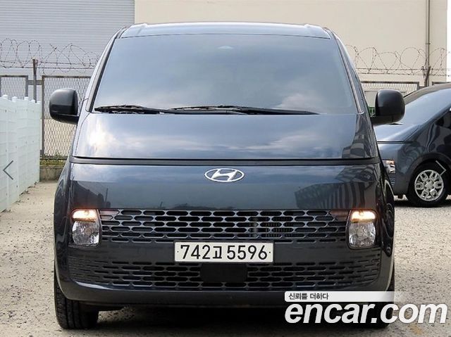 Hyundai Staria Tourer 11-Seater Smart — пробег 63 701 км — фото 1 из 5