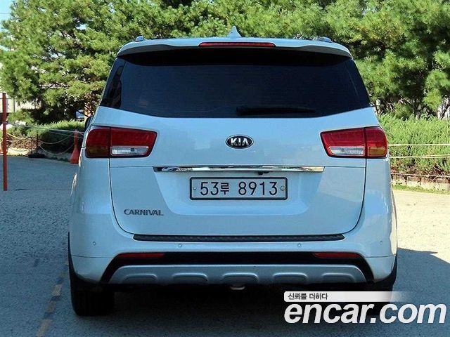 Kia Carnival 9-seater Luxury — пробег 175 817 км — фото 4 из 5
