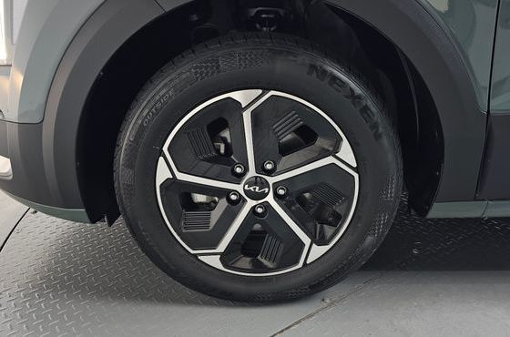 Kia Niro Prestige — пробег 90 399 км — фото 5 из 5