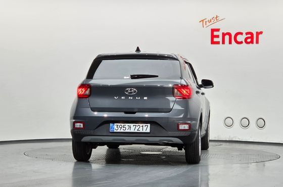 Hyundai Venue 1,6 Premium — пробег 3 649 км — фото 4 из 5