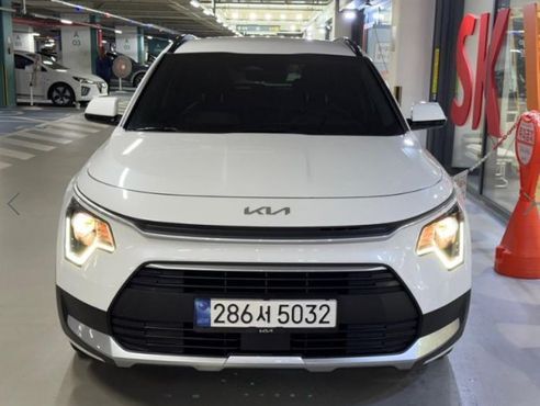 Kia Niro Prestige — пробег 27 779 км — фото 1 из 3