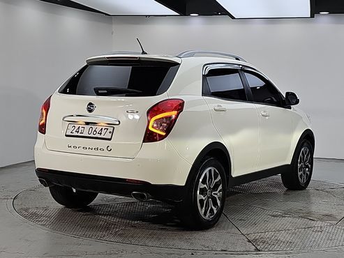 Ssangyong KORANDO 2.2 RX 2WD SUP — пробег 175 058 км — фото 4 из 5
