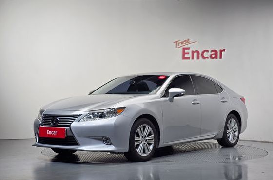 Lexus ES Supreme XV60 — пробег 73 260 км — фото 1 из 5