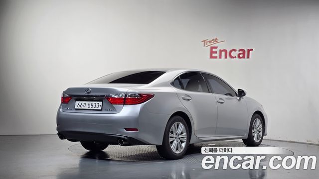 Lexus ES Supreme XV60 — пробег 73 260 км — фото 2 из 5