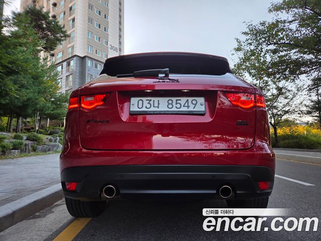 Jaguar F-PACE 35t R-Sport — пробег 113 306 км — фото 4 из 5