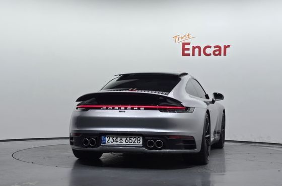 Porsche 911 Carrera 4S — пробег 47 737 км — фото 4 из 5