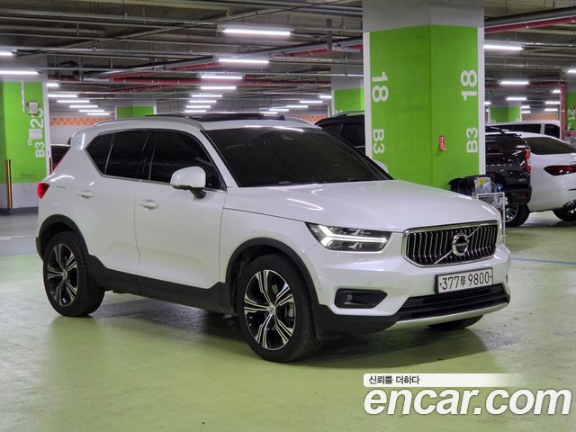 Volvo XC40 T4 Inscription — пробег 59 497 км — фото 3 из 5