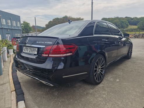 Mercedes-Benz E-Class E300 Bluetec hybird — пробег 184 500 км — фото 2 из 5