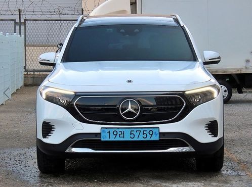 Mercedes-Benz EQB EQB300 4MATIC Electric Art — пробег 57 000 км — фото 2 из 3