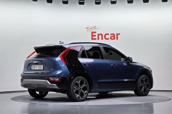 Kia Niro Signature — пробег 18 438 км — фото 2 из 5