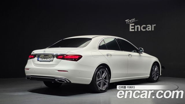 Mercedes-Benz E-Class из Кореи Encar