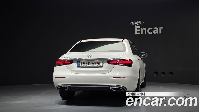 Mercedes-Benz E-Class из Кореи Encar