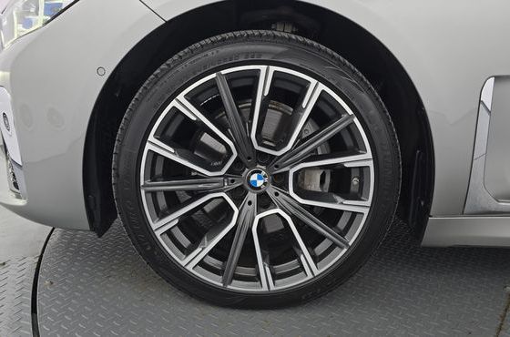 BMW 7-Series 740Li xDrive M Sport Package — пробег 53 036 км — фото 5 из 5