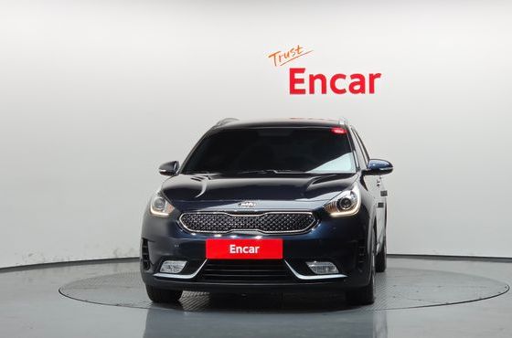 Kia Niro Prestige — пробег 162 262 км — фото 3 из 5