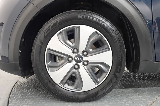 Kia Niro Prestige — пробег 162 262 км — фото 5 из 5