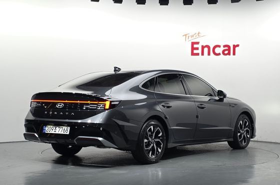 Hyundai Sonata 2.0 Exclusive — пробег 5 655 км — фото 2 из 5