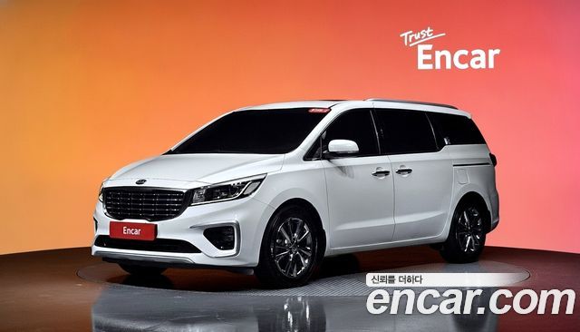 Kia Carnival 9-Seater Prstige — пробег 136 300 км — фото 1 из 5