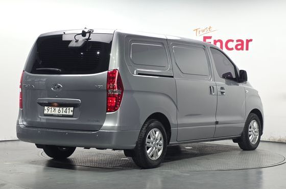 Hyundai Starex Van 3-Seater Smart — пробег 192 081 км — фото 2 из 5