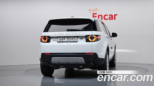 Land Rover Discovery Sport 2.0 TD4 HSE Luxury — пробег 93 304 км — фото 4 из 5