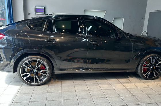 BMW X6 M60i — пробег 30 000 км — фото 4 из 5