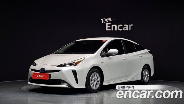 Toyota Prius 1.8 — пробег 43 806 км — фото 1 из 5