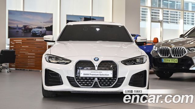 BMW i4 eDrive40 M Sports — пробег 16 938 км — фото 3 из 5