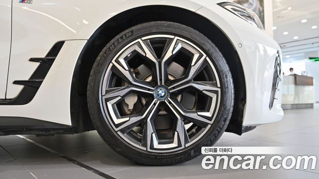 BMW i4 eDrive40 M Sports — пробег 16 938 км — фото 5 из 5