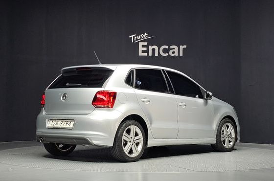 Volkswagen Polo 1.6 TDI R-Line 5th — пробег 129 089 км — фото 2 из 5