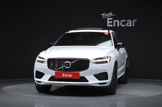 Volvo XC60 T8 R-Design — пробег 112 938 км — фото 3 из 5