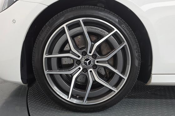 Mercedes-Benz E-Class E220d 4MATIC AMG Line — пробег 30 913 км — фото 5 из 5