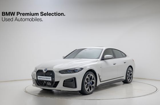 BMW i4 eDrive40 M Sports Pro — пробег 20 300 км — фото 1 из 5