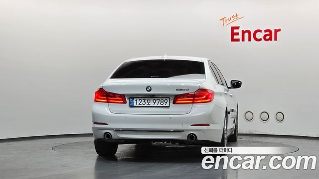 BMW 5-Series 520d Luxury Plus — пробег 67 286 км — фото 4 из 5