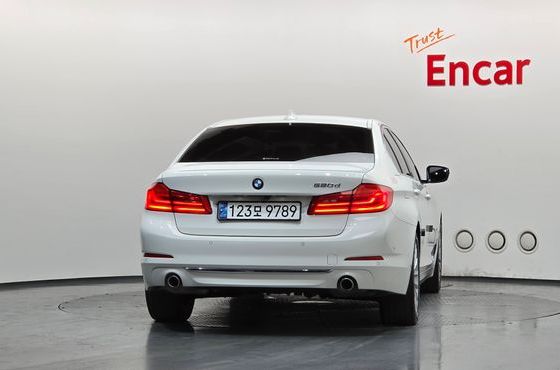 BMW 5-Series 520d Luxury Plus — пробег 67 286 км — фото 4 из 5