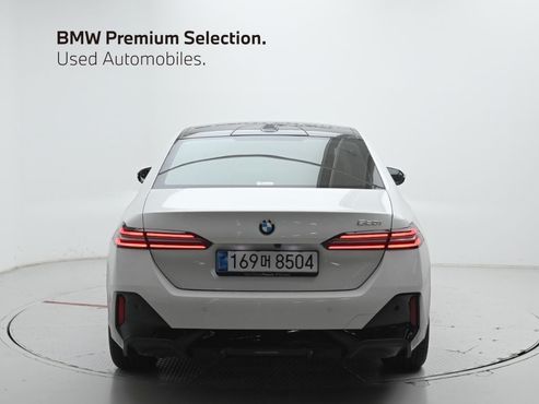 BMW 5-Series 520i M Sport — пробег 8 518 км — фото 4 из 5